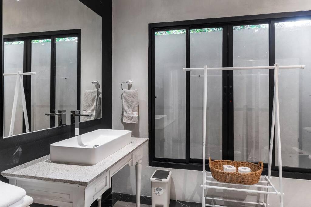 Sclass Villa & Swimming Pool , 10 Min From Airport Chiang Mai Exterior photo